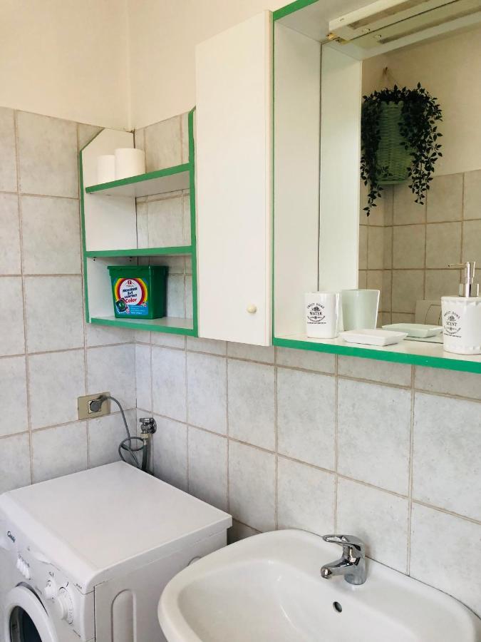 Casa Nonna Elide 2 Apartment Besozzo Екстериор снимка